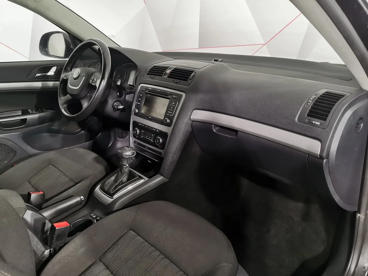 Skoda Octavia 1.8 TSI DSG (152 л.с.) Черный в АВИЛОН. Слайд №12