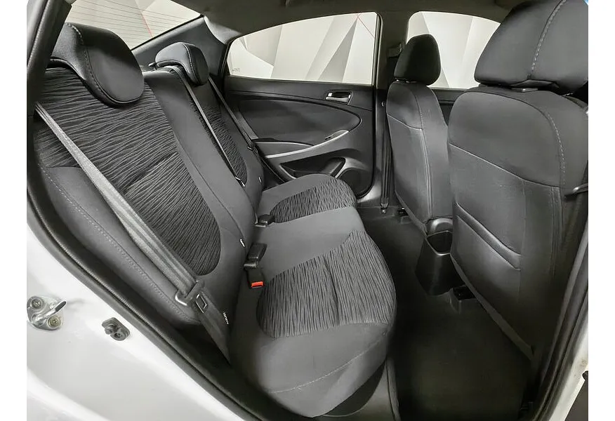 Hyundai Solaris 1.6 AT (123 л.с.) Comfort Белый в АВИЛОН. Слайд №10