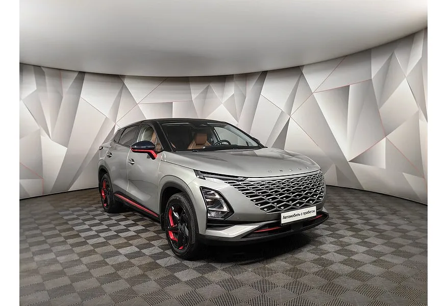АВИЛОН - Omoda C5 1.5T CVT (147 л.с.) Ultimate (двухцветный, красные элементы экстерьера) Серебристый - slide 1