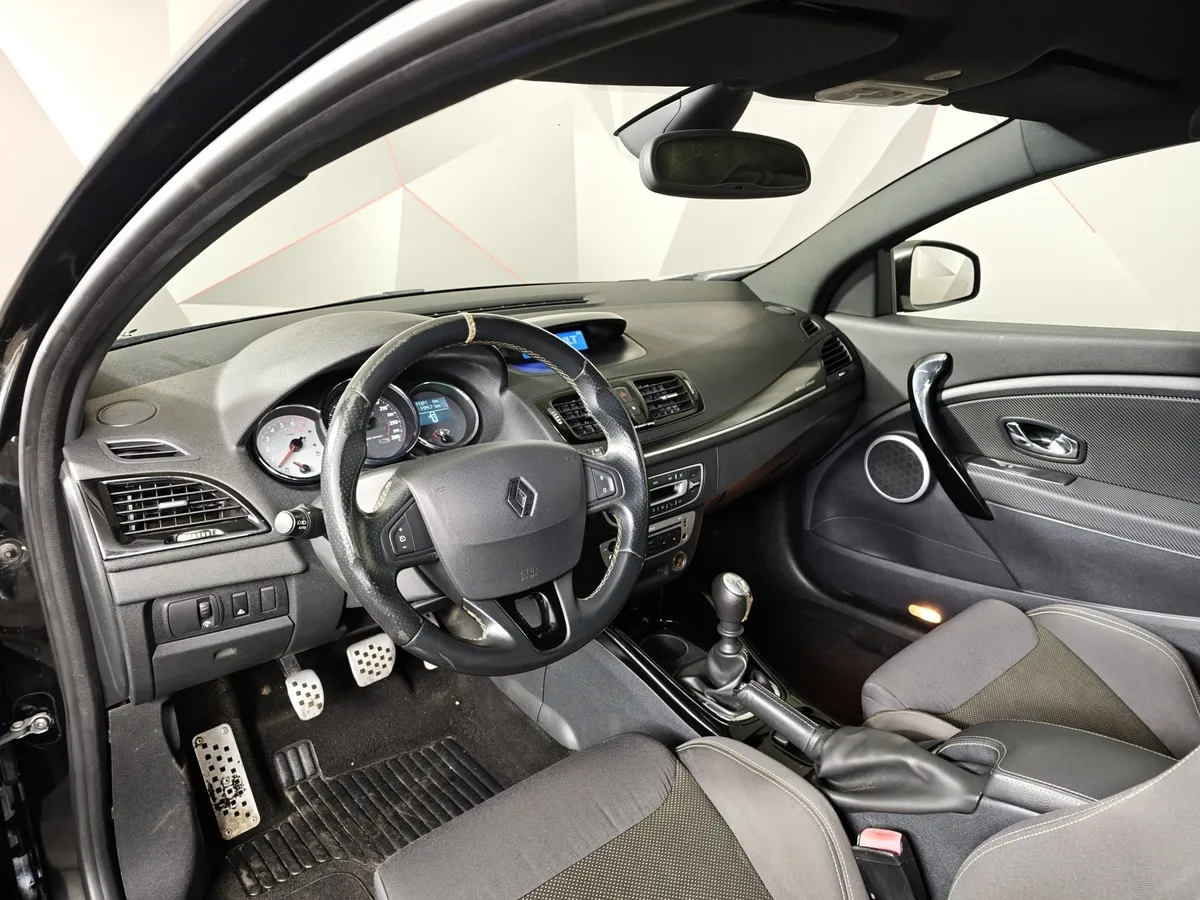 Renault Megane 2.0 TCe MT (250 л.с.) Sport Черный в АВИЛОН. Слайд №16