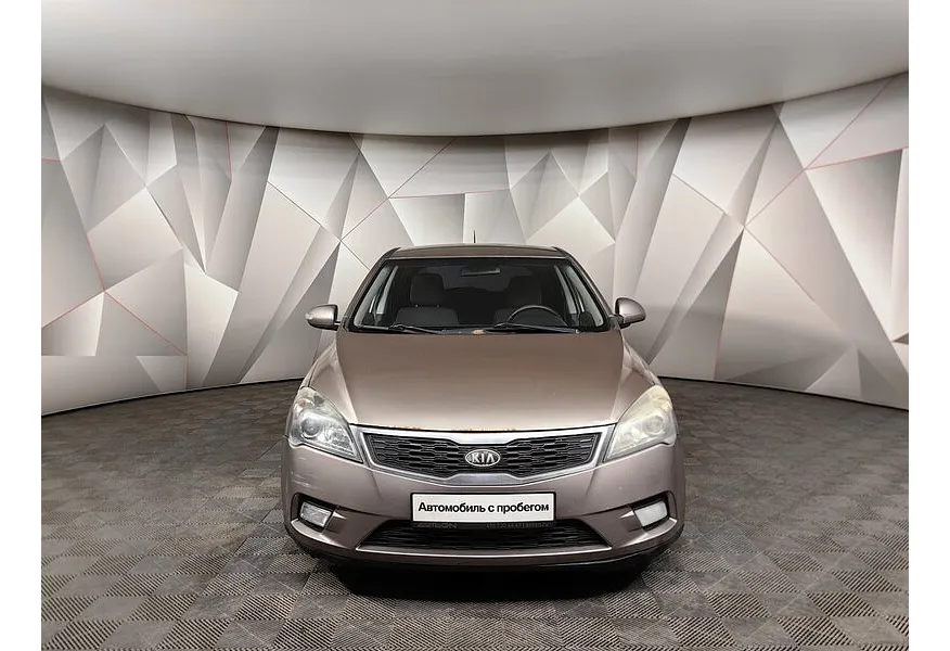 Kia Ceed 1.6 AT (122 л.с.) Бежевый в АВИЛОН. Слайд №7