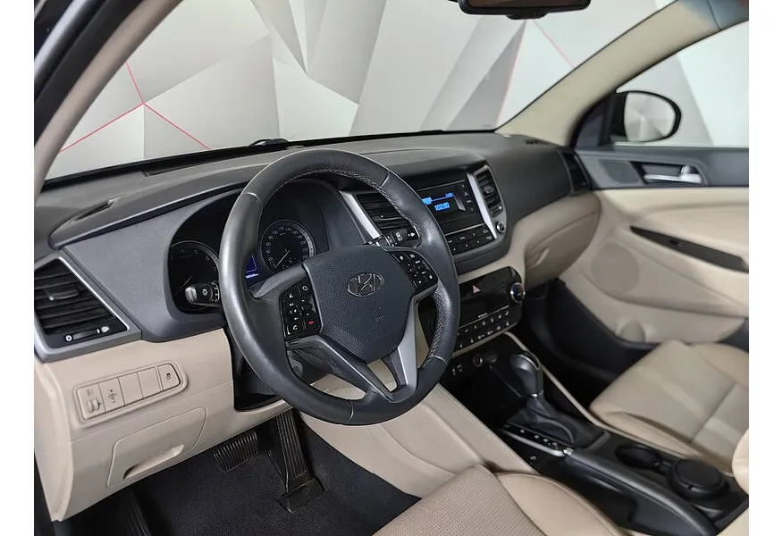 Hyundai Tucson 2.0 AT (150 л.с.) Comfort Черный в АВИЛОН. Слайд №19