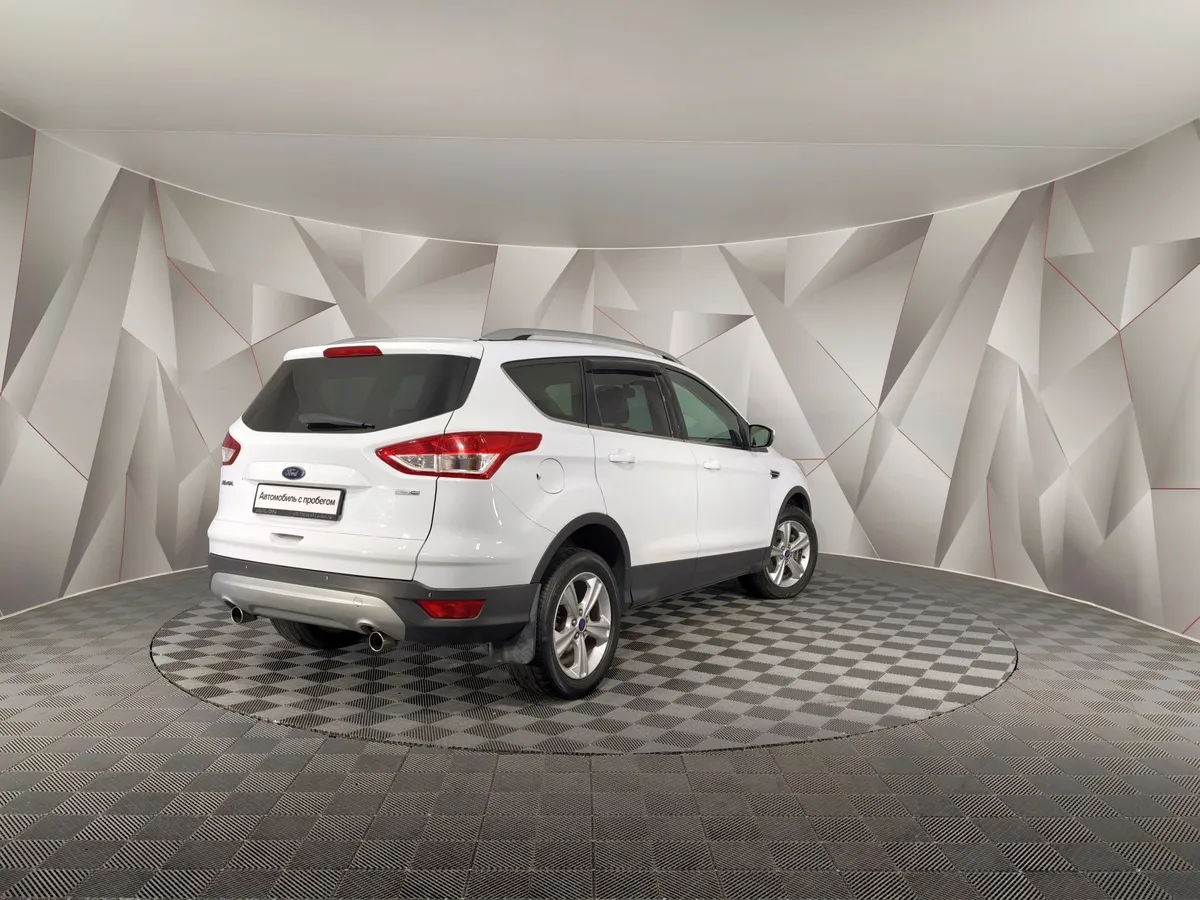 Ford Kuga 1.6 EcoBoost AT AWD (150 л.с.) Titanium Белый в АВИЛОН. Слайд №2