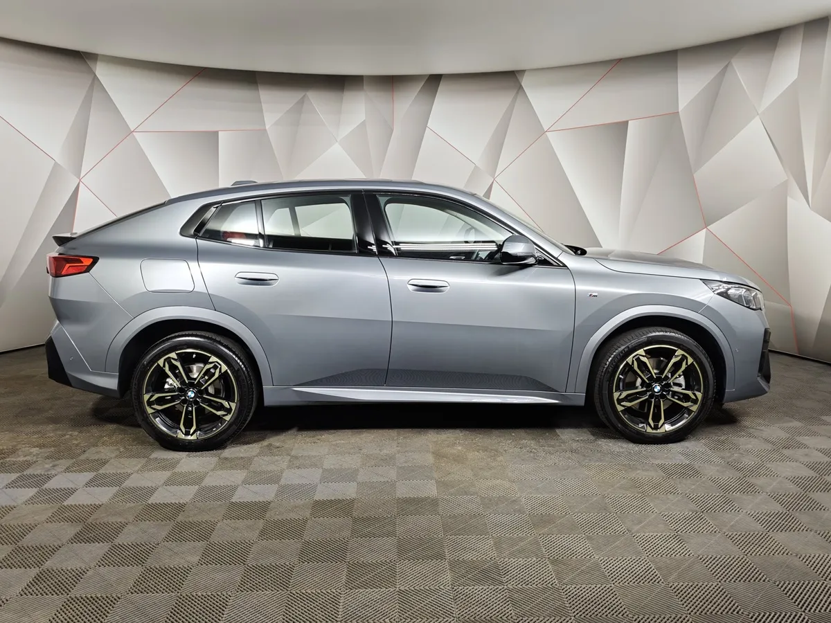 BMW X2 20i xDrive AT (192 л.с.) Серый в АВИЛОН. Слайд №6