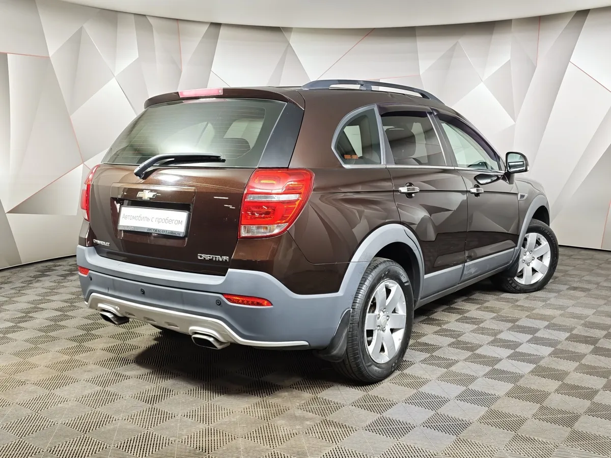 Chevrolet Captiva 2.4 AT (5 мест) (167 л.с.) LT Коричневый в АВИЛОН. Слайд №2