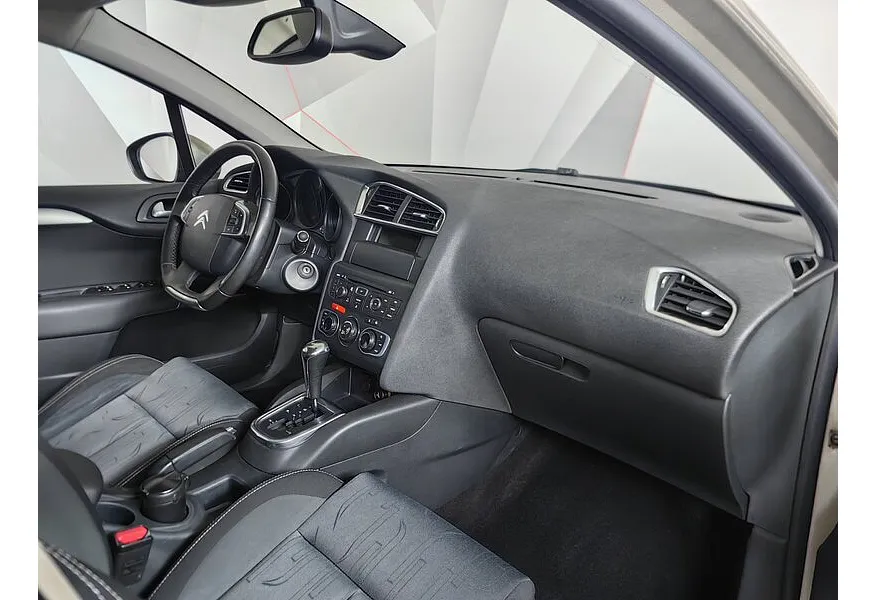 LIVE. Слайд №9