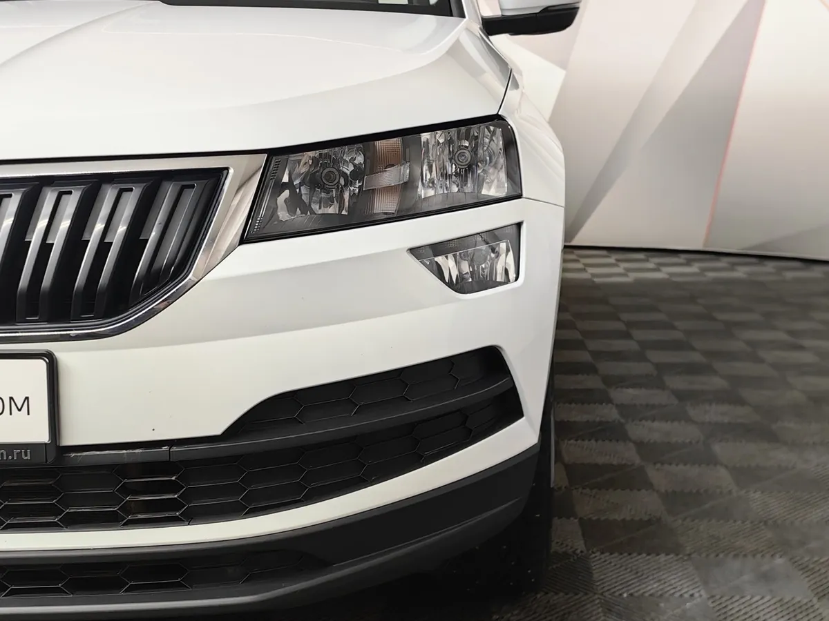 Skoda Karoq 1.4 AMT AWD (150 л.с.) Ambition Белый в АВИЛОН. Слайд №10