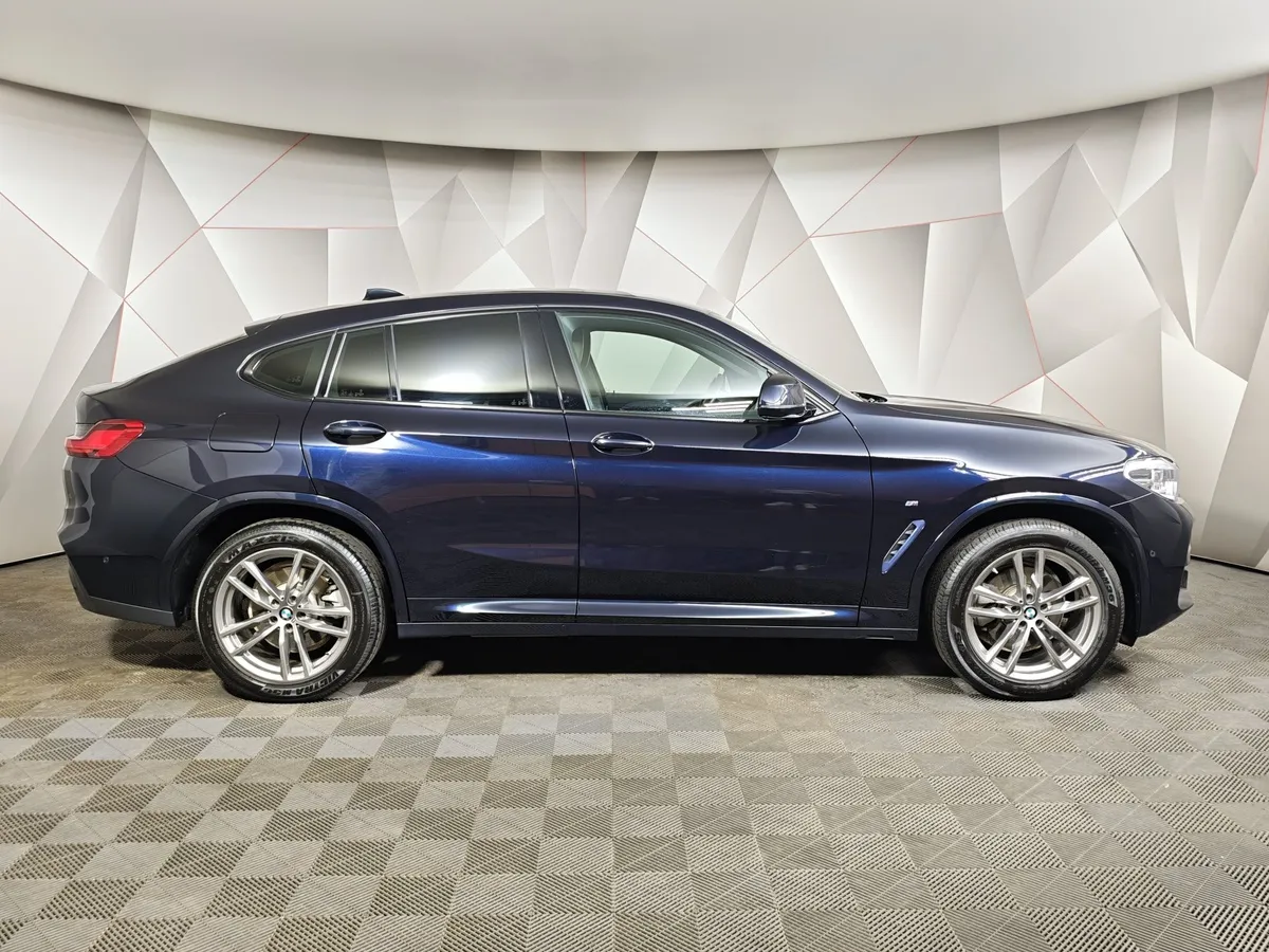 BMW X4 xDrive20i Steptronic (184 л.с.) Base Локальная сборка Черный в АВИЛОН. Слайд №6