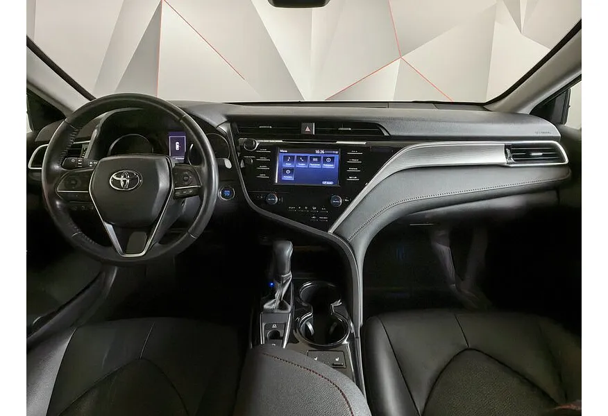 Toyota Camry 2.5 AT (181 л.с.) Белый в АВИЛОН. Слайд №14