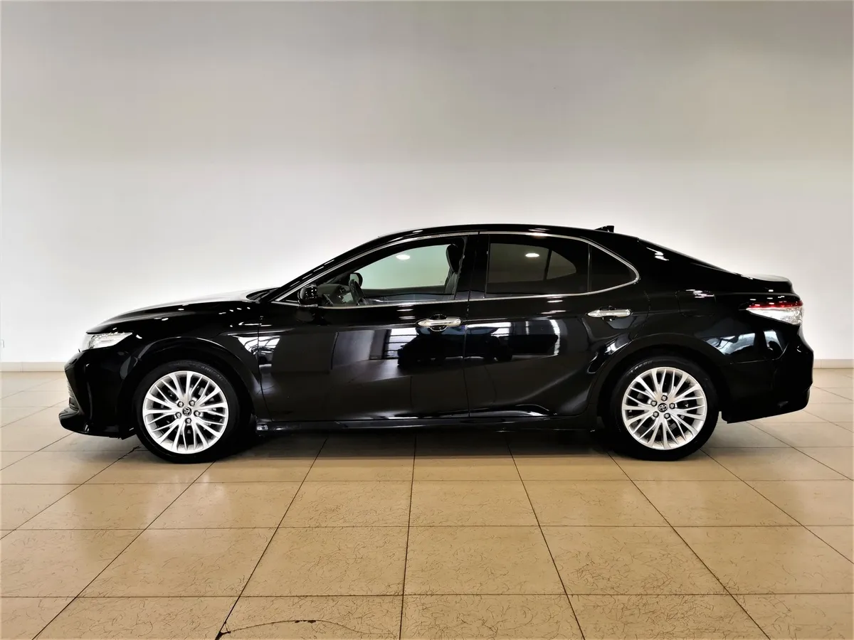 Toyota Camry 3.5 AT (249 л.с.) Черный в АВИЛОН. Слайд №5