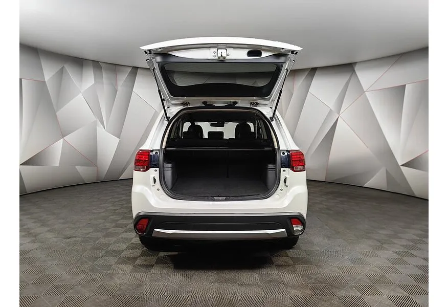 Mitsubishi Outlander 2.0 MIVEC CVT 4WD (146 л.с.) Invite Белый в АВИЛОН. Слайд №12