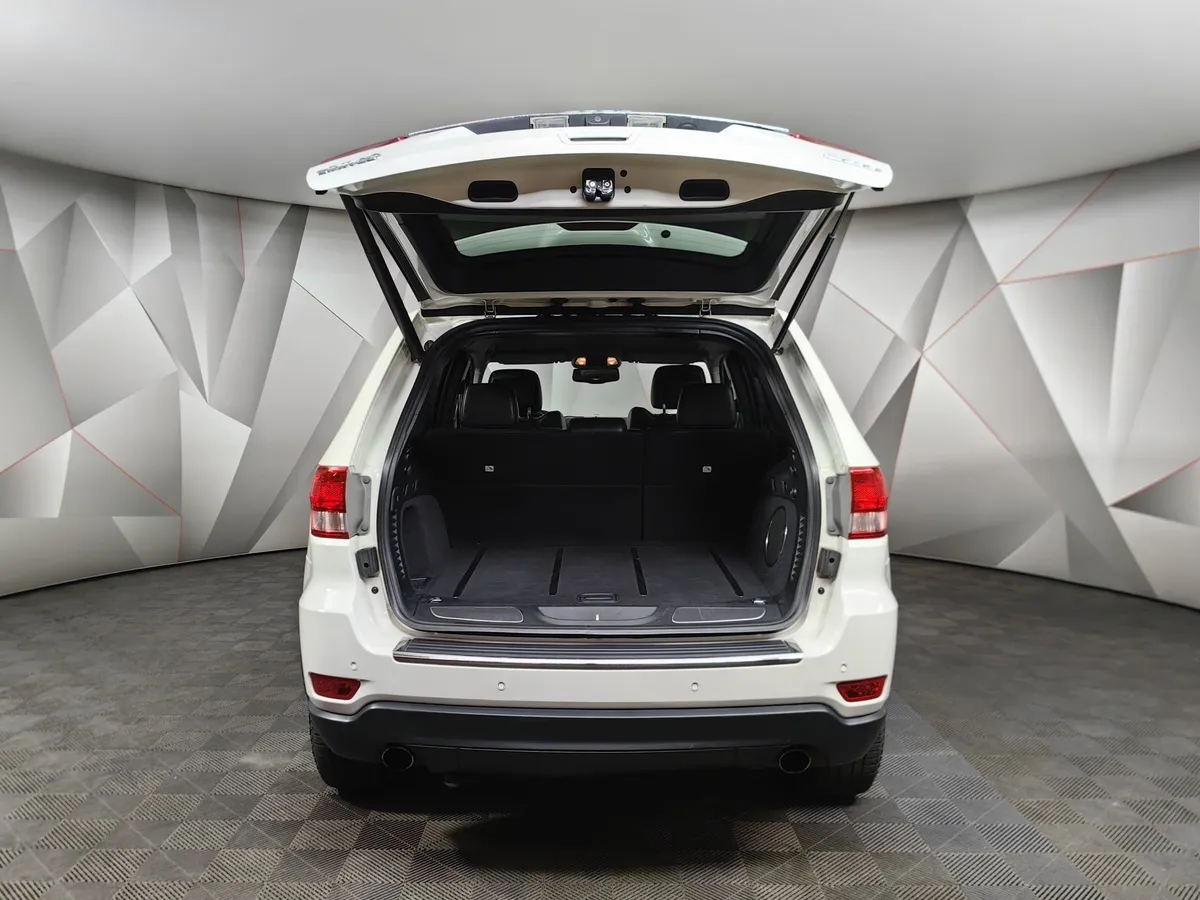 Jeep Grand Cherokee 3.0 TD AT (241 л.с.) Белый в АВИЛОН. Слайд №12