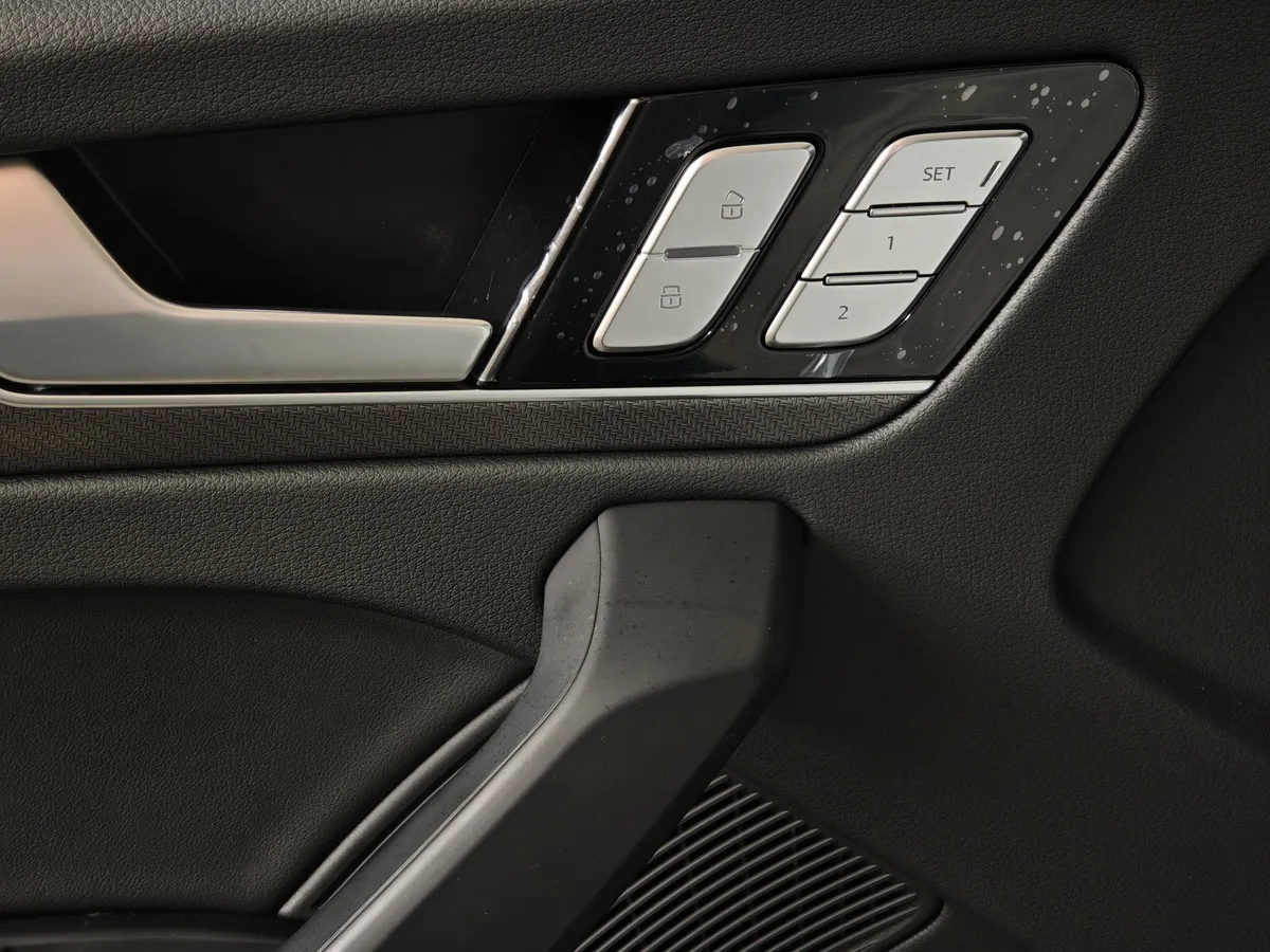 Audi Q5 L 2.0 TFSI S tronic quattro (245 л.с.) Luxury Dynamic Серый в АВИЛОН. Слайд №27