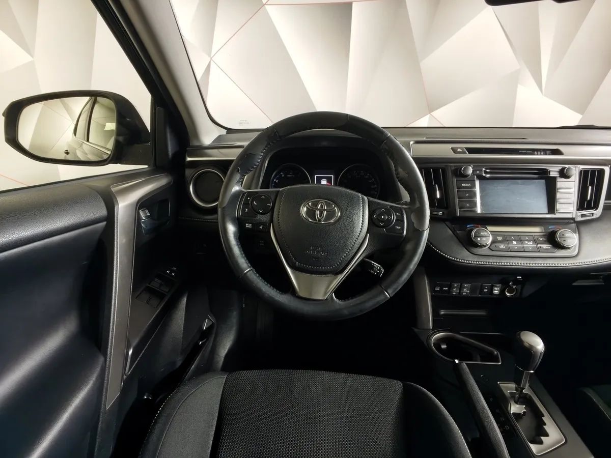 Toyota RAV4 2.0 CVT AWD (146 л.с.) Классик Черный в АВИЛОН. Слайд №19