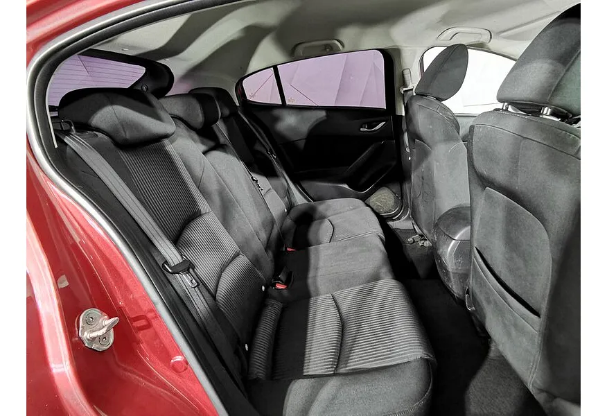 Mazda 3 1.6 MT (104 л.с.) Красный в АВИЛОН. Слайд №17 Mazda 3 1.6 MT (104 л.с.) Красный в АВИЛОН. Слайд №17