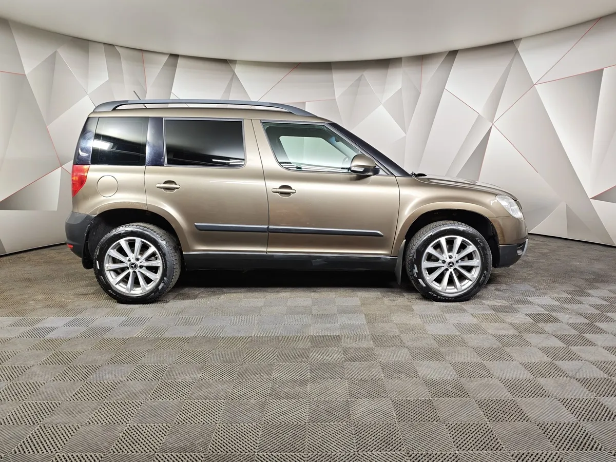Skoda Yeti 1.8 TSI 4x4 DSG (152 л.с.) Коричневый в АВИЛОН. Слайд №6