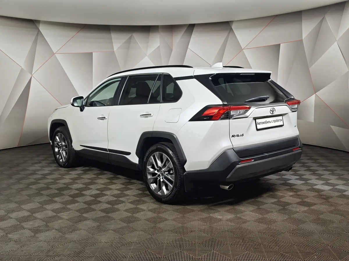 Toyota RAV4 2.0i CVT AWD (149 л.с.) Белый в АВИЛОН. Слайд №4