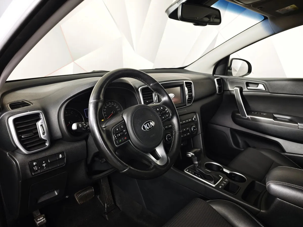 Kia Sportage 2.0 AT 4WD (150 л.с.) Prestige Белый в АВИЛОН. Слайд №19
