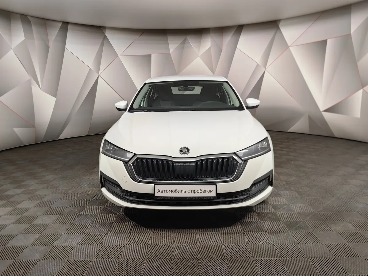 Skoda Octavia 1.4 AT FWD (150 л.с.) Белый в АВИЛОН. Слайд №7