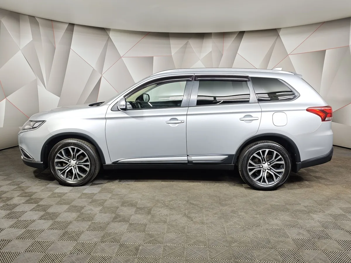 Mitsubishi Outlander 2.0 MIVEC CVT 4WD (146 л.с.) Intense Plus Серебристый в АВИЛОН. Слайд №5
