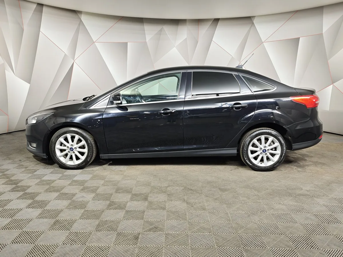 Ford Focus 1.5 EcoBoost AT (150 л.с.) Titanium Черный в АВИЛОН. Слайд №5