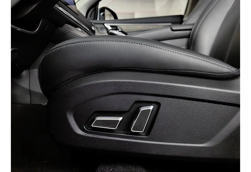 EVOLUTE i-SPACE 1.5 CVT (287 л.с.) Черный в АВИЛОН. Слайд №23