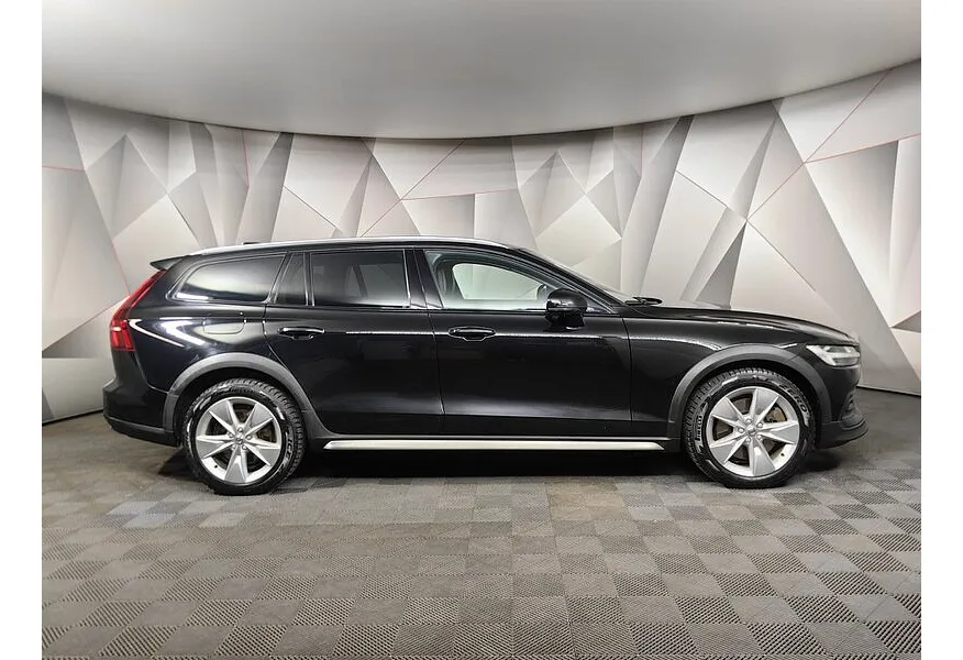 Volvo V60 Cross Country 2.0 T5 AT AWD (250 л.с.) Cross Country Plus Черный в АВИЛОН. Слайд №6