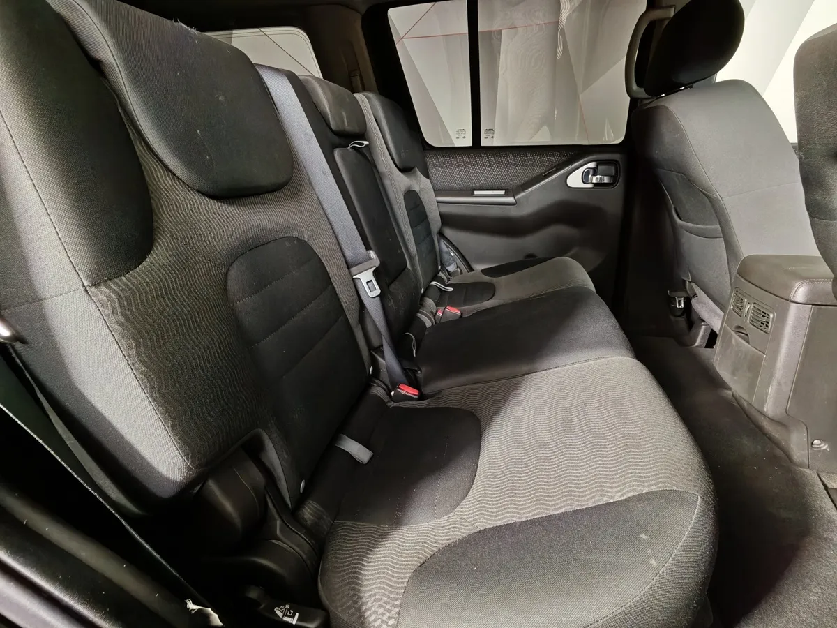 Nissan Pathfinder 2.5 dCi Turbo AT AWD (190 л.с.) Черный в АВИЛОН. Слайд №16