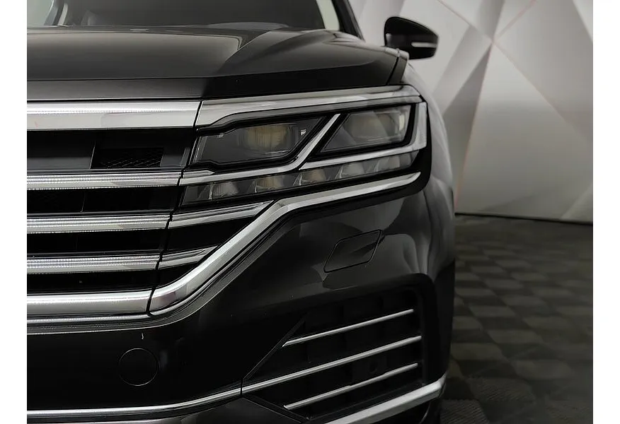Volkswagen Touareg 2.0 TSI Tiptronic 4Motion (249 л.с.) Exclusive Черный в АВИЛОН. Слайд №10