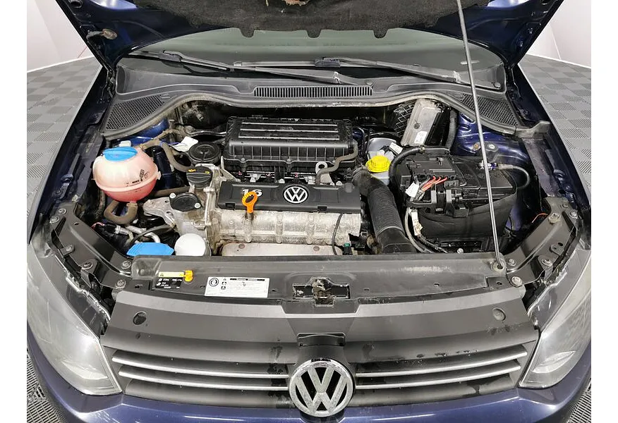 Volkswagen Polo 1.6 MPI AT (110 л.с.) Highline Синий в АВИЛОН. Слайд №11