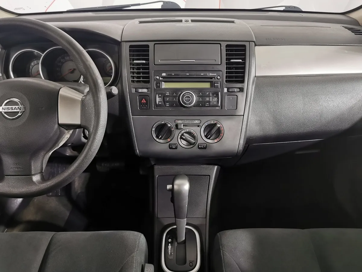 Nissan Tiida 1.6 AT (110 л.с.) Серый в АВИЛОН. Слайд №14