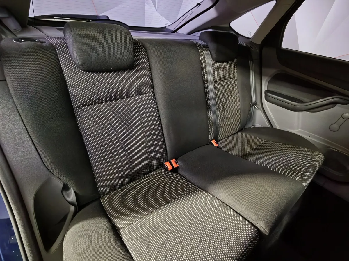 Ford Focus 1.4 MT (80 л.с.) Ambiente Синий в АВИЛОН. Слайд №16