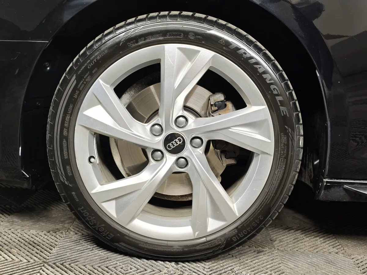 Audi A4 2.0 TFSI S tronic (150 л.с.) Sport Черный в АВИЛОН. Слайд №9
