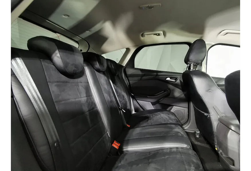 Ford Focus 1.6 Ti-VCT PowerShift (125 л.с.) SYNC Edition Черный в АВИЛОН. Слайд №16