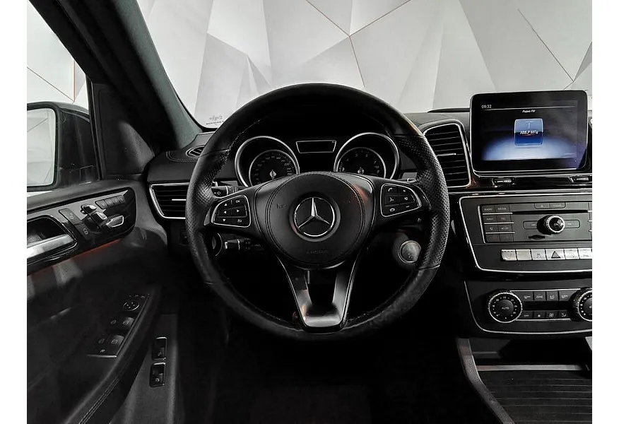 Mercedes-Benz GLS 400 4MATIC 9G-TRONIC (333 л.с.) Особая серия Черный в АВИЛОН. Слайд №20