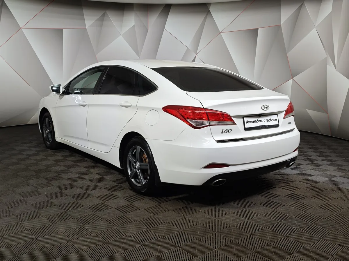 Hyundai i40 2.0 AT (150 л.с.) Comfort Белый в АВИЛОН. Слайд №4