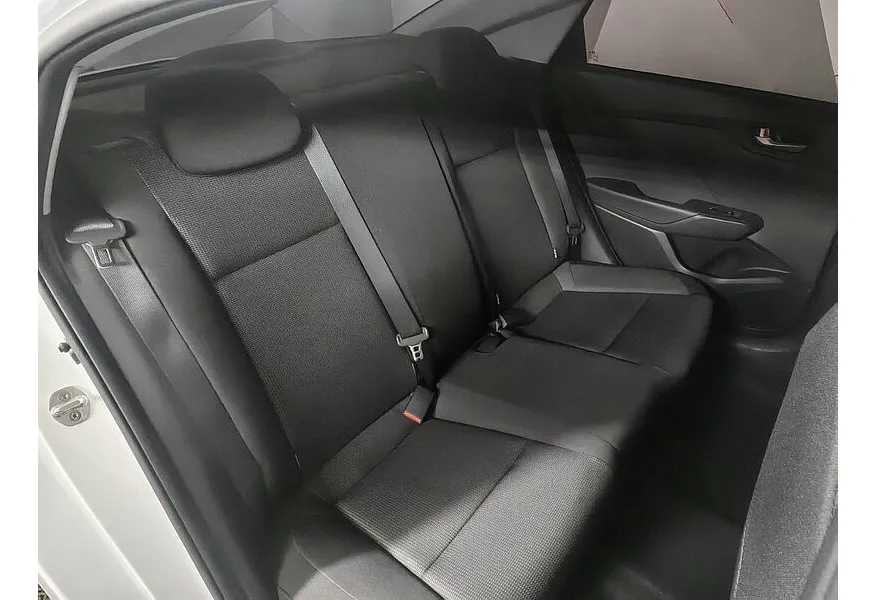 АВИЛОН - Hyundai Solaris 1.6 MT (123 л.с.) Comfort + Advanced + Winter Белый - slide 7