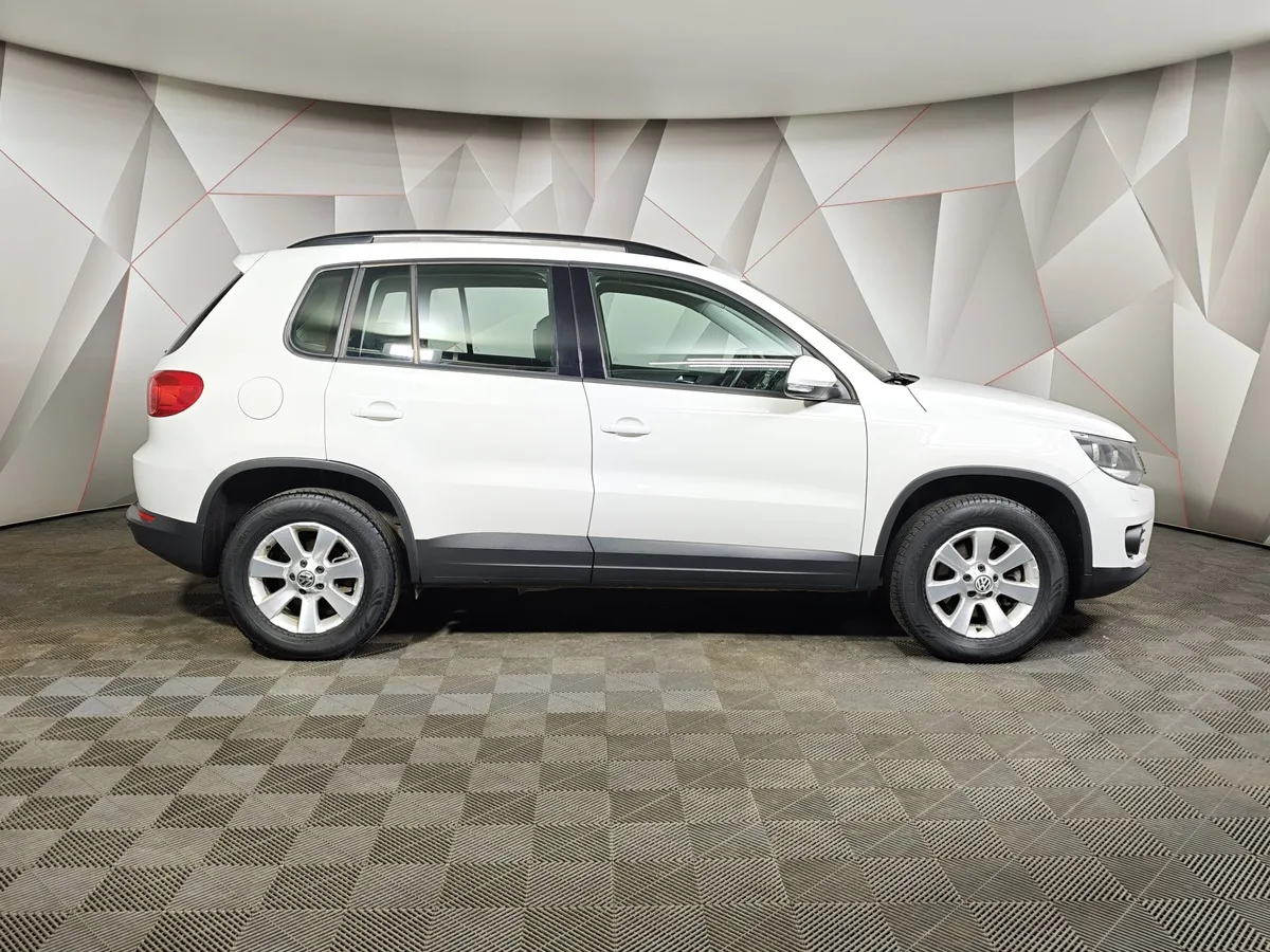 Volkswagen Tiguan 1.4 TSI BlueMotion DSG (150 л.с.) Trend & Fun Белый в АВИЛОН. Слайд №6