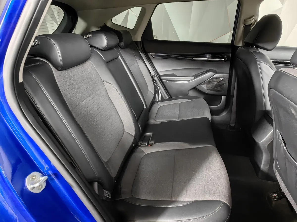Kia Seltos 2.0 MPI 2WD IVT (149 л.с.) Prestige Синий в АВИЛОН. Слайд №15