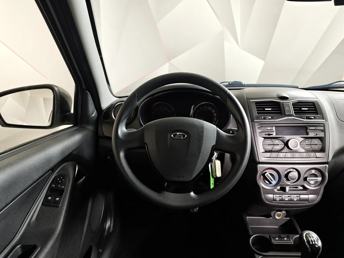ВАЗ (Lada) Granta 1.6 MT 8кл (87 л.с.) Белый в АВИЛОН. Слайд №18