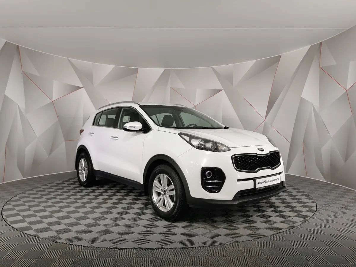 Kia Sportage 2.0 AT (150 л.с.) Белый в АВИЛОН. Слайд №3