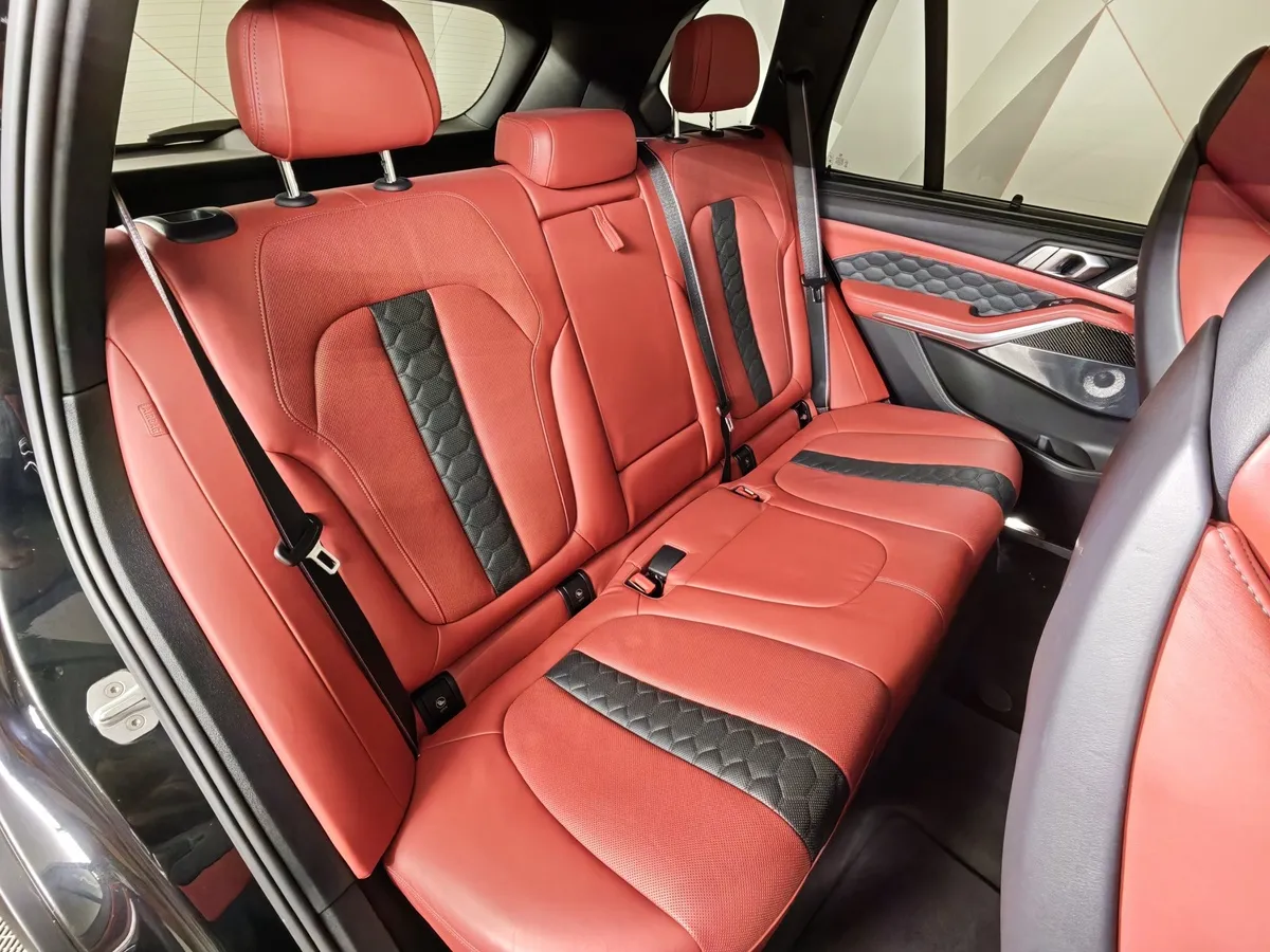 BMW X5 M 4.4 xDrive (625 л.с.) Competition Черный в АВИЛОН. Слайд №14