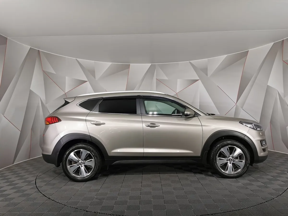 Hyundai Tucson 2.0 (150 л.с.) MPi-6AT-4WD Lifestyle Бежевый в АВИЛОН. Слайд №6