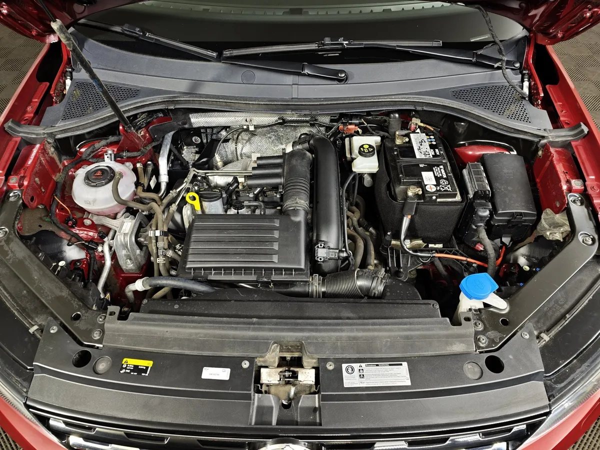 Volkswagen Tiguan 1.4 TSI BlueMotion DSG (150 л.с.) Comfortline Красный в АВИЛОН. Слайд №10