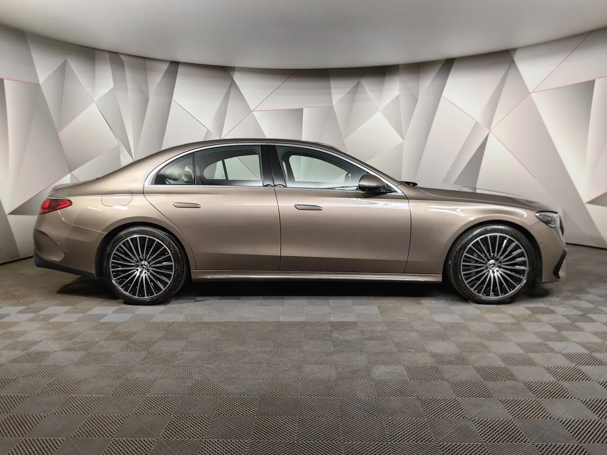 Mercedes-Benz E-Класс E 220 d 4MATIC (197 л.с.) Коричневый в АВИЛОН. Слайд №6