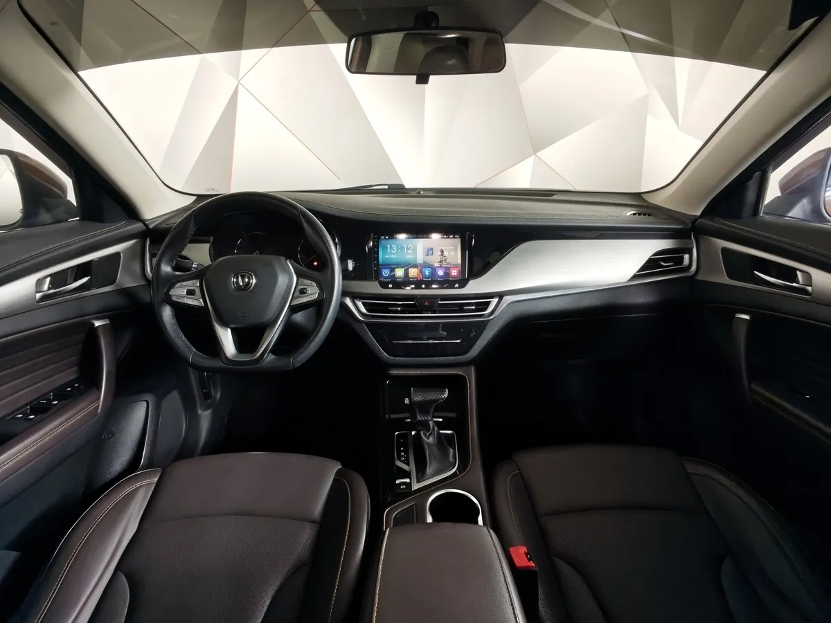 Changan CS35PLUS 1.6 AT FWD (117 л.с.) Comfort Коричневый в АВИЛОН. Слайд №13