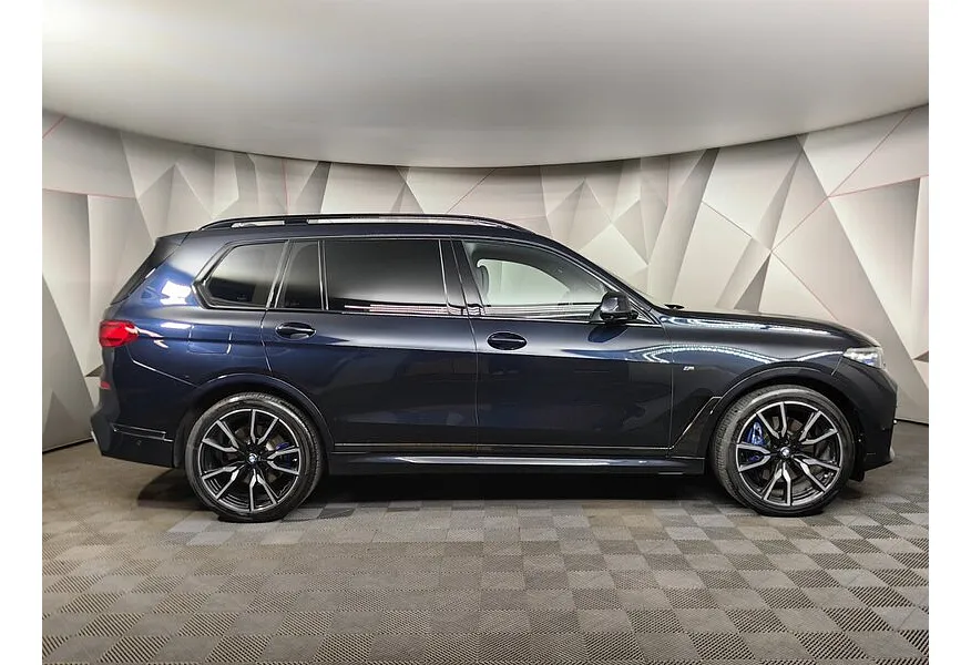 LIVE. Слайд №3