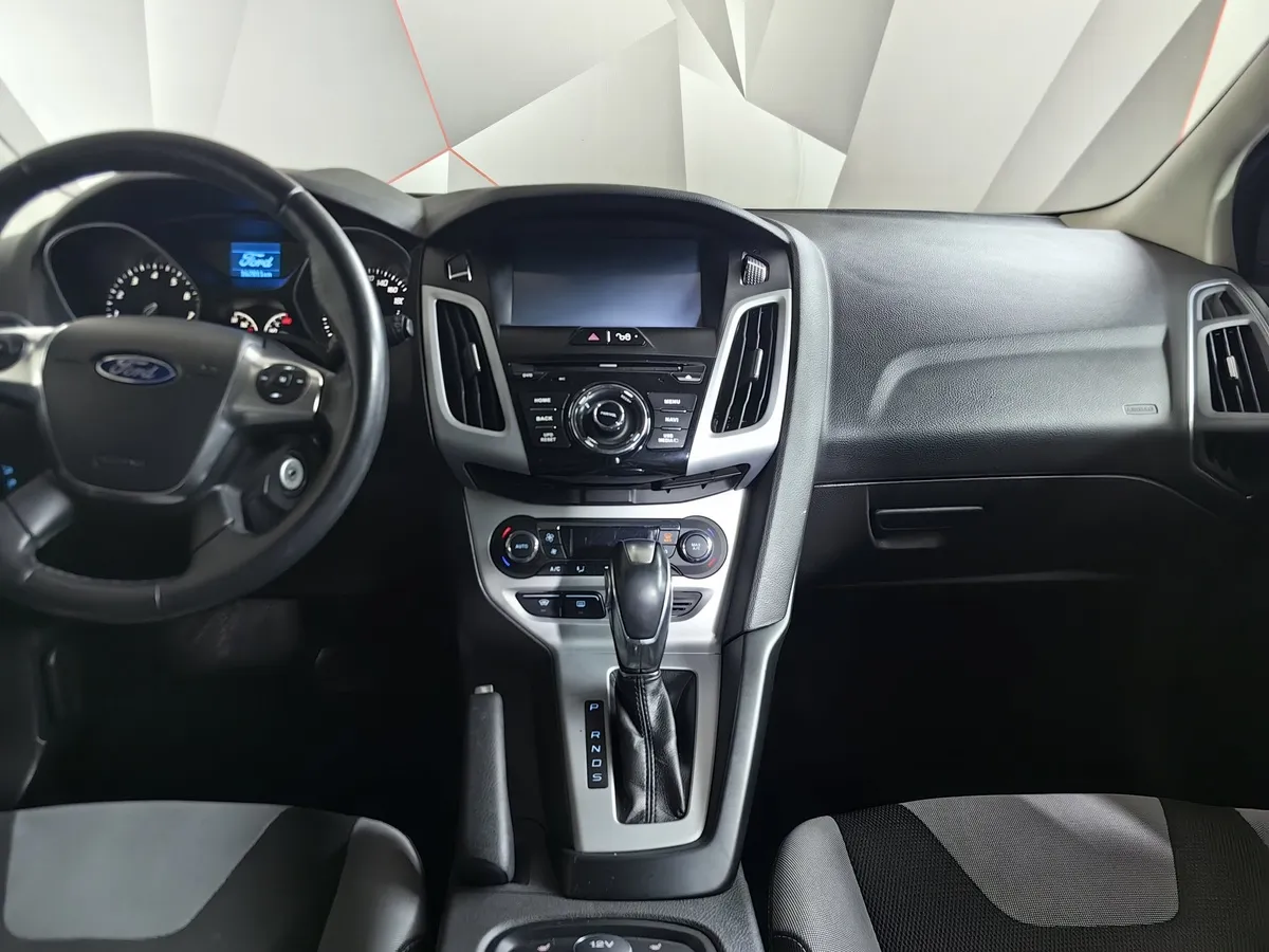 Ford Focus 1.6 PowerShift (125 л.с.) Titanium Красный в АВИЛОН. Слайд №15
