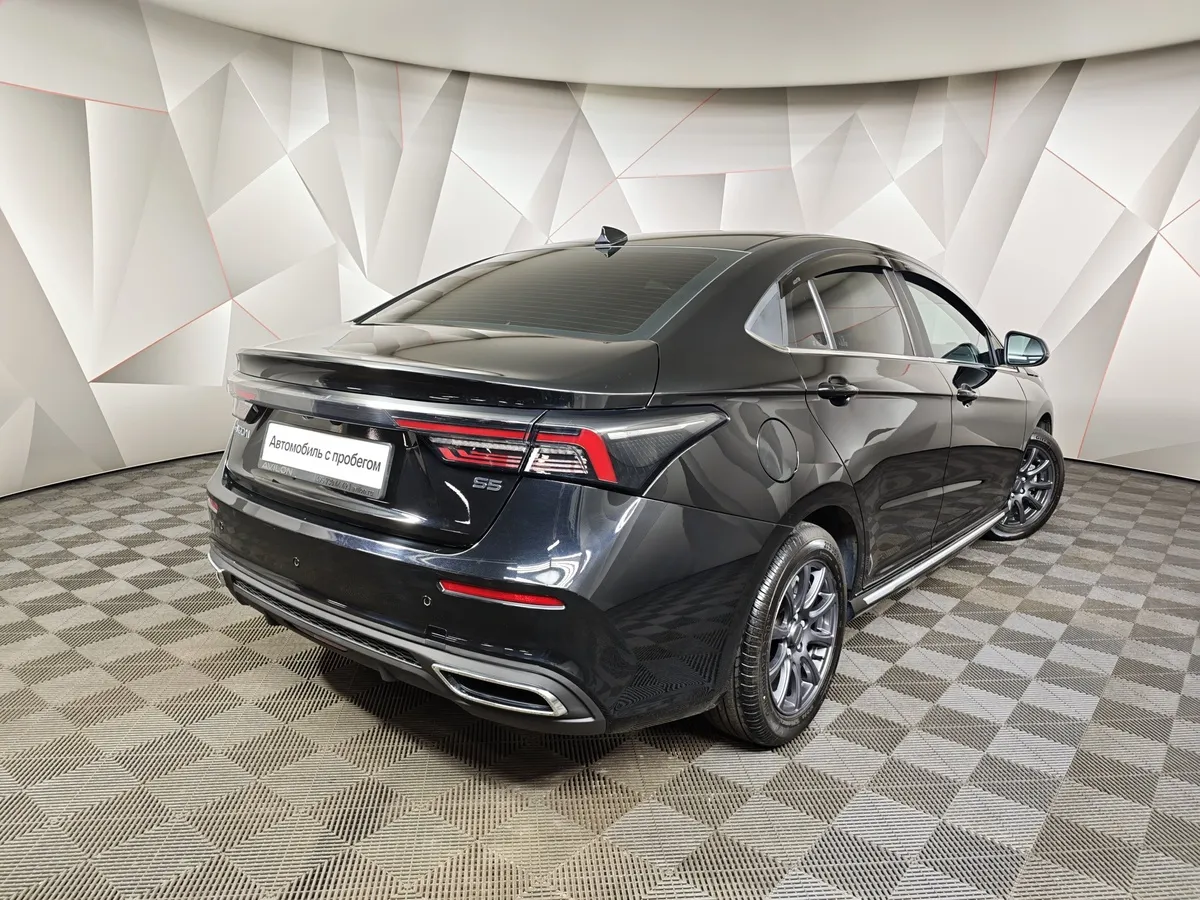 Omoda S5 1.5 CVT 2WD (113 л.с.) Classic Черный в АВИЛОН. Слайд №2