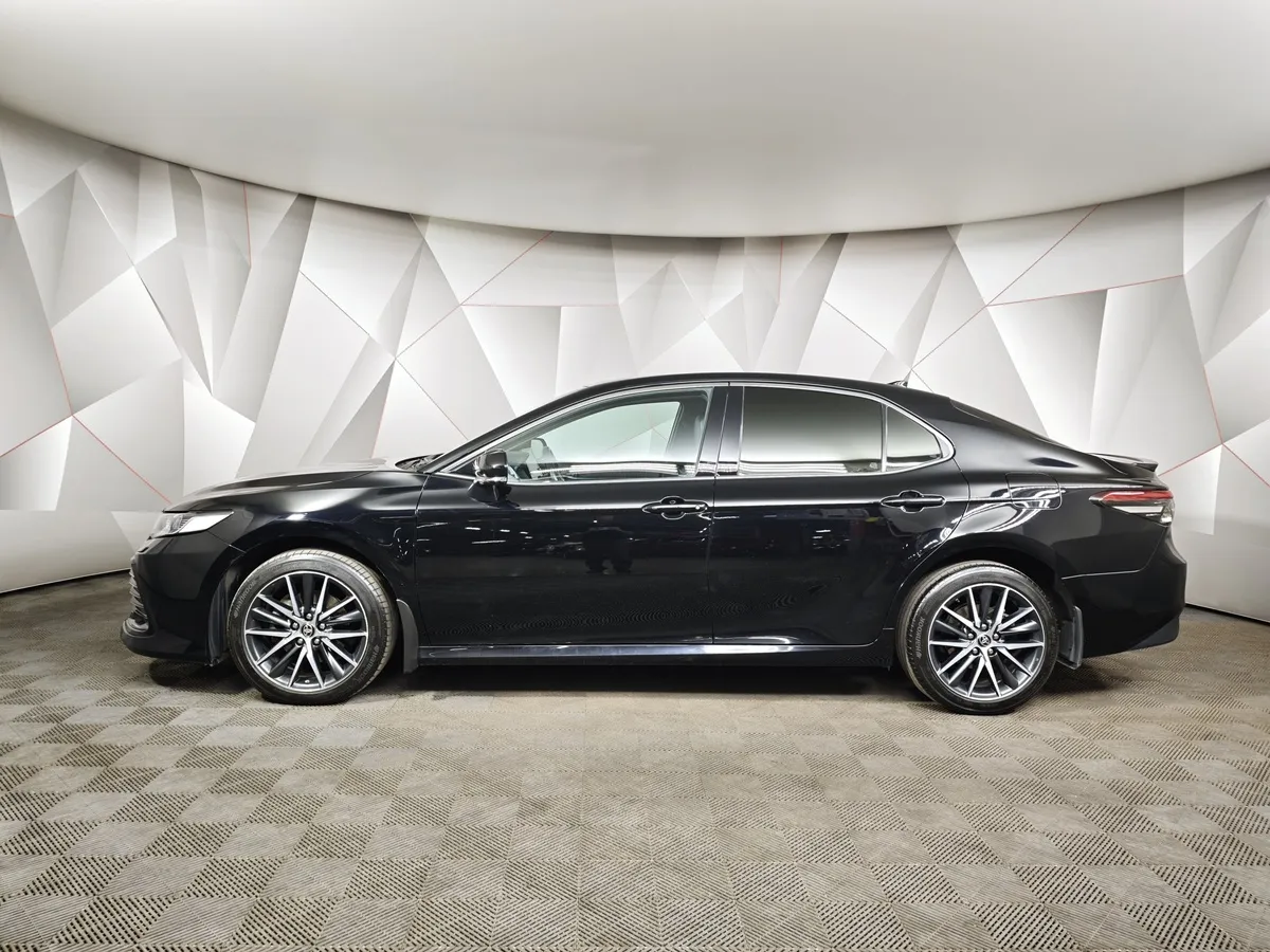 Toyota Camry 2.5 AT (200 л.с.) GR-SPORT Черный в АВИЛОН. Слайд №5